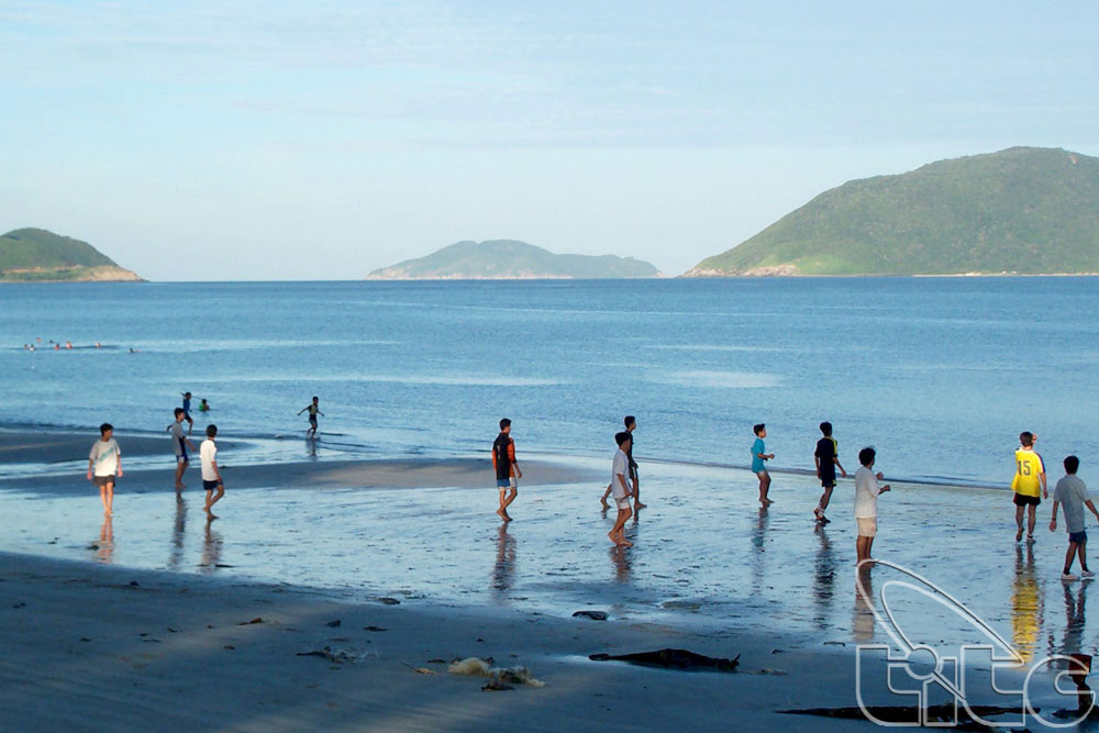Con Dao Welcomes more Tourists as People Flood to Island Paradise