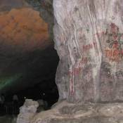 Experts Offer Suggestions to Remove Scripts on Halong Bay Caves