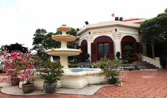 Visiting Bao Dai’s Villa in Do Son